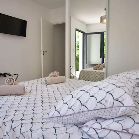 Modern With Sea View And Pool For 10 People Villa *