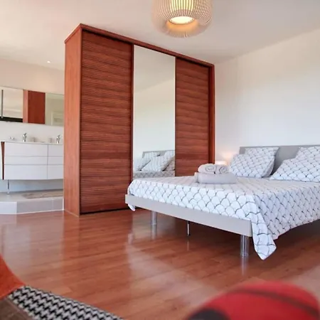 Modern With Sea View And Pool For 10 People Villa *