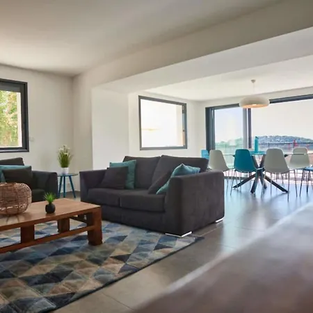 Modern With Sea View And Pool For 10 People Cagnes-sur-Mer