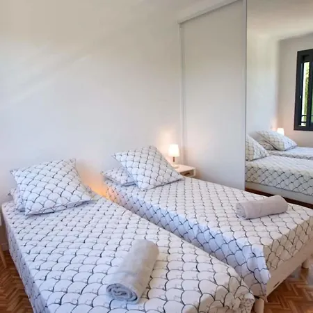 Modern With Sea View And Pool For 10 People Villa *