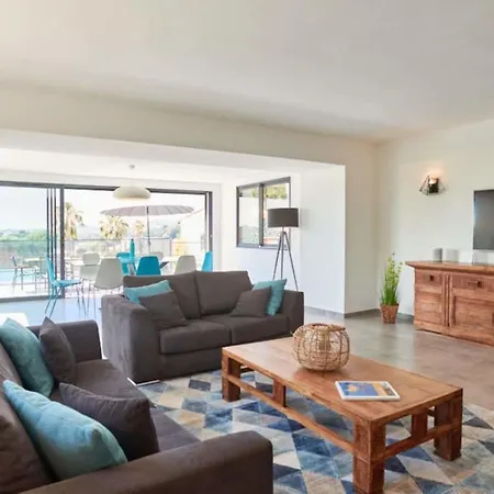 Modern With Sea View And Pool For 10 People Cagnes-sur-Mer
